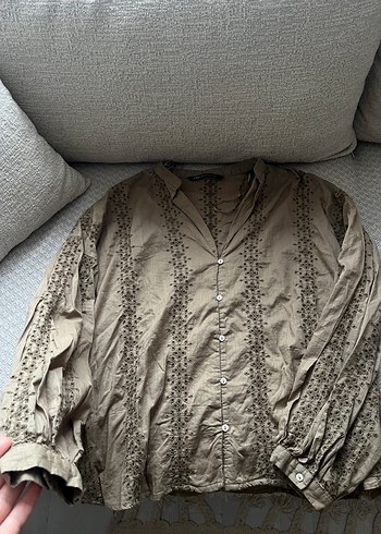 Zara İşlemeli bluz - Görsel 4