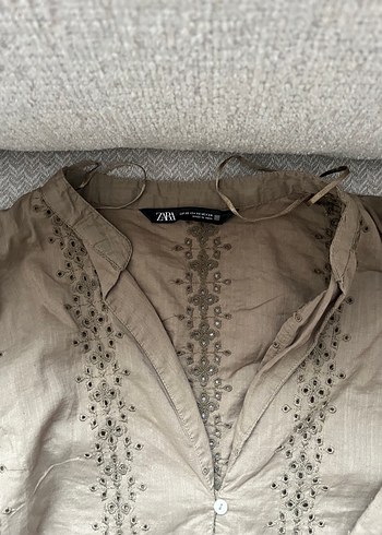 Zara İşlemeli bluz - Görsel 3