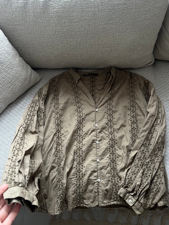 Zara İşlemeli bluz - Görsel 4