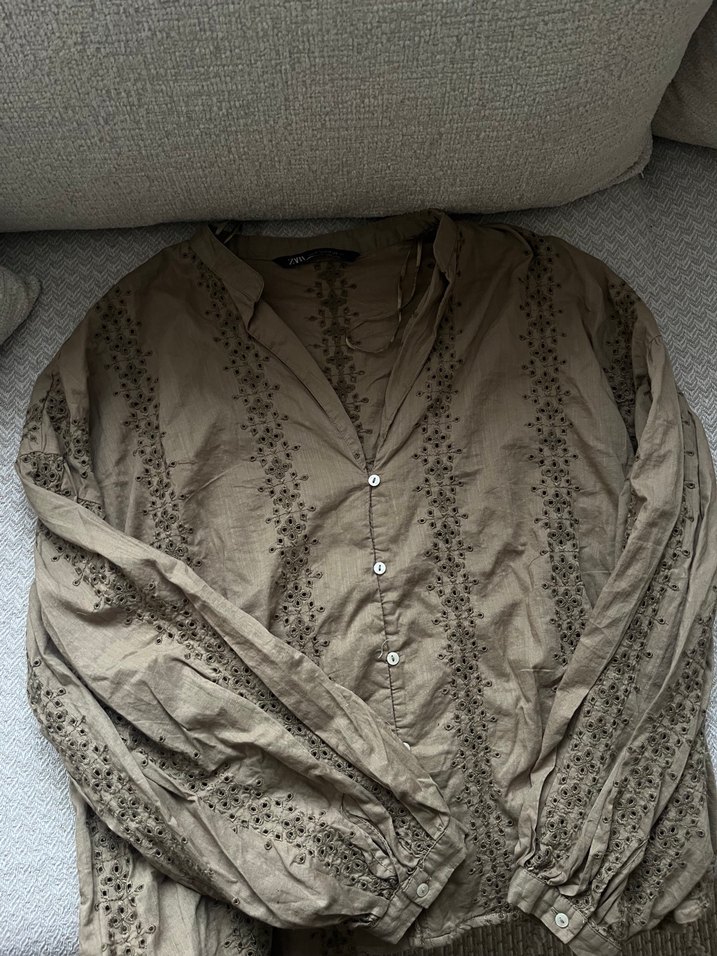 Zara İşlemeli bluz - Görsel 5