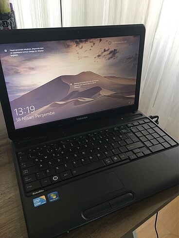Dizüstü bilgisayar laptop toshiba C660