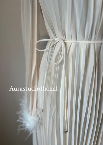 Uzun Piliseli ekru Elbisesi - Görsel 2