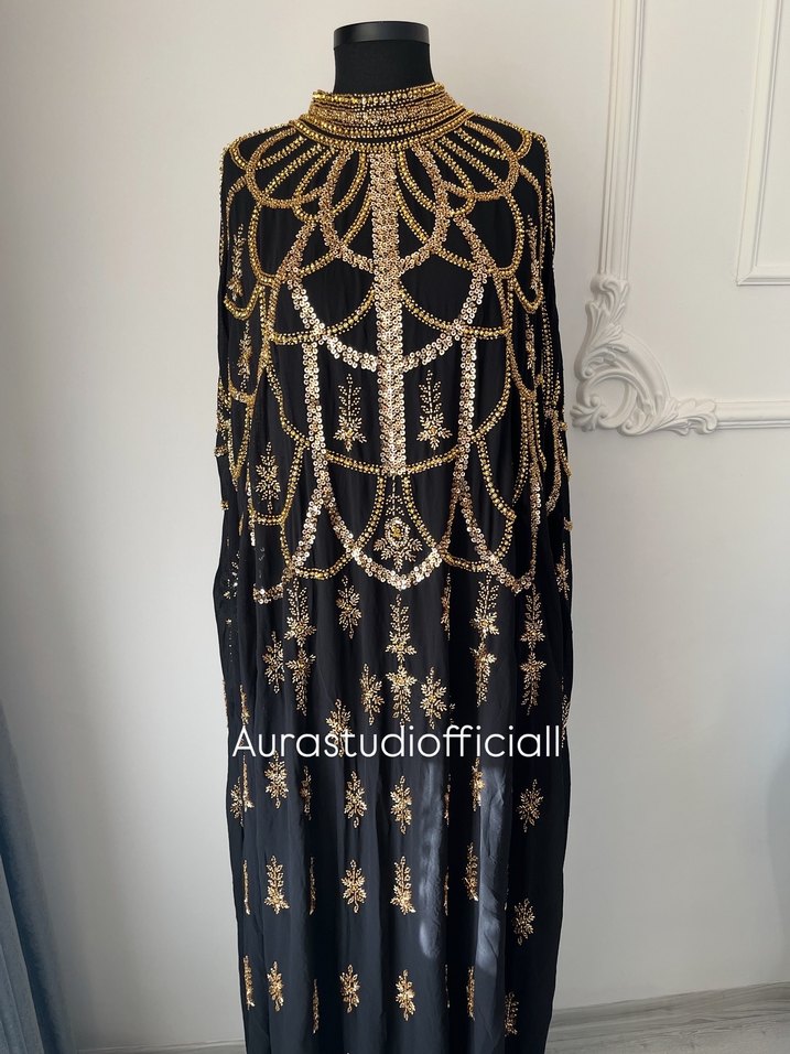 İthal boncuklu tasarım pelerin abaya - Görsel 3