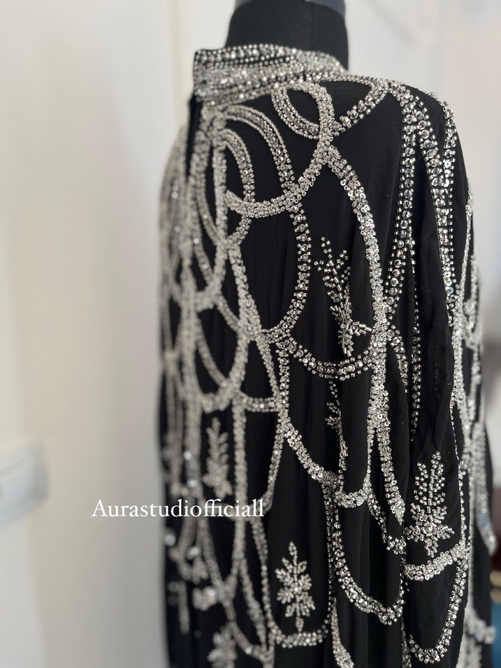 İthal boncuklu tasarım pelerin abaya - Görsel 4