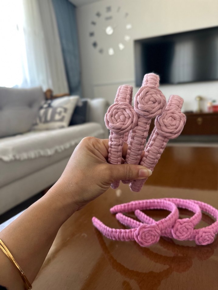 Nakışlı Pembe Örgü Çocuk Saç Bantları - Görsel 3