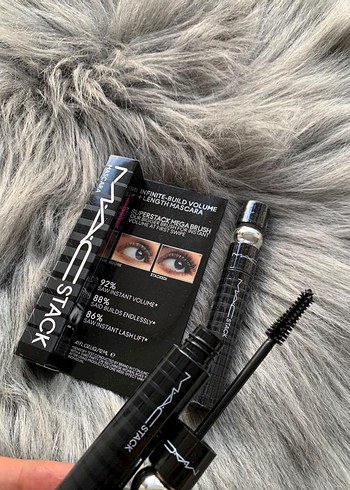 MAC Stack Siyah Maskara