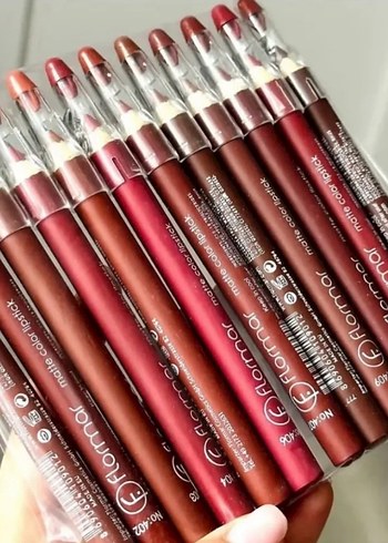 Flormar Ruj Kontürü Burgundy Renk
