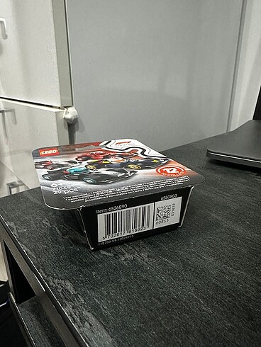 L’Agent Lego F1 Redbull Minifigure