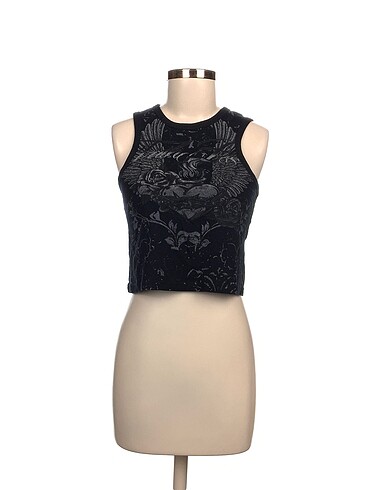 Urban Outfitters T-shirt %70 İndirimli.