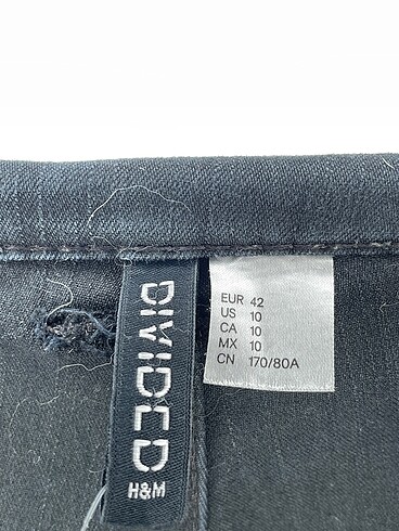42 Beden çeşitli Renk H&M Jean / Kot %70 İndirimli.