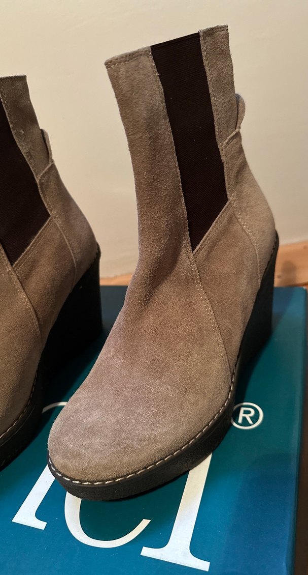 Bej Süet Kadın Dolgu Topuklu Bot - Görsel 3