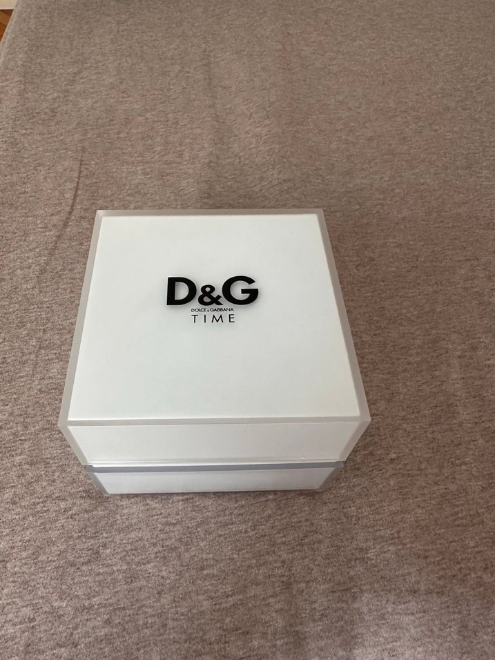 D&G Kadın Gri Metal Kordonlu Saat - Görsel 5