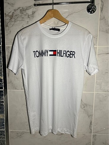 Tommy Tişört