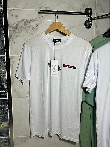 Prada Tişört