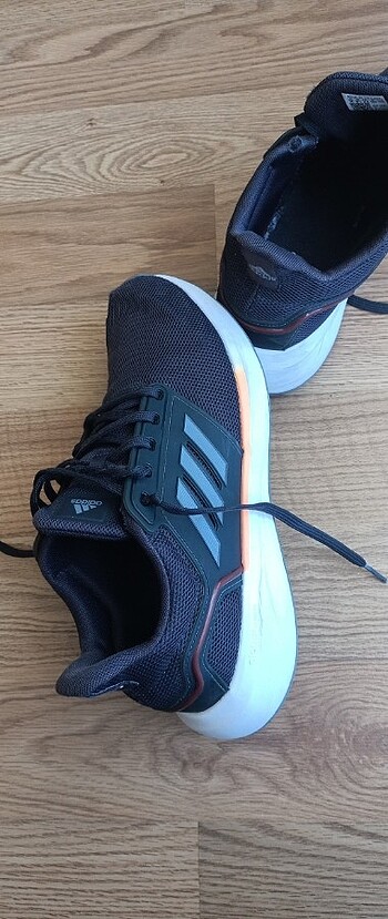 44 Beden Adidas erkek spor ayakkabı