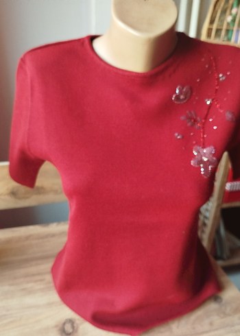 Sabri Özel İmzalı Bordo Nakışlı Kısa Kollu Triko Bluz - Görsel 3