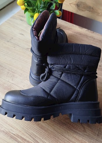 Sıfır Siyah Kadın Bot - Görsel 8