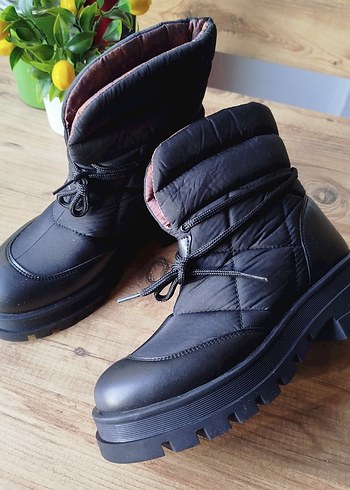 Sıfır Siyah Kadın Bot - Görsel 3