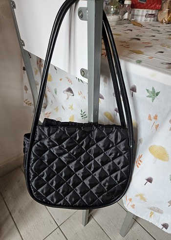 Flo Siyah Paraşüt Kapitone Omuz Çantası - Görsel 3