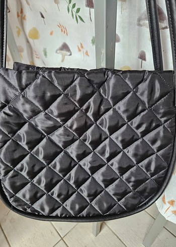 Flo Siyah Paraşüt Kapitone Omuz Çantası - Görsel 5