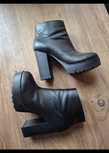 H&M Siyah Goth Kadın Botları - Görsel 3