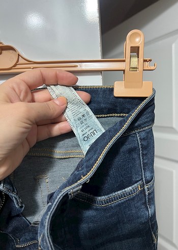 Kadın Lacivert Kemerli Dar Kesim Midi Kot Pantolon - Görsel 3