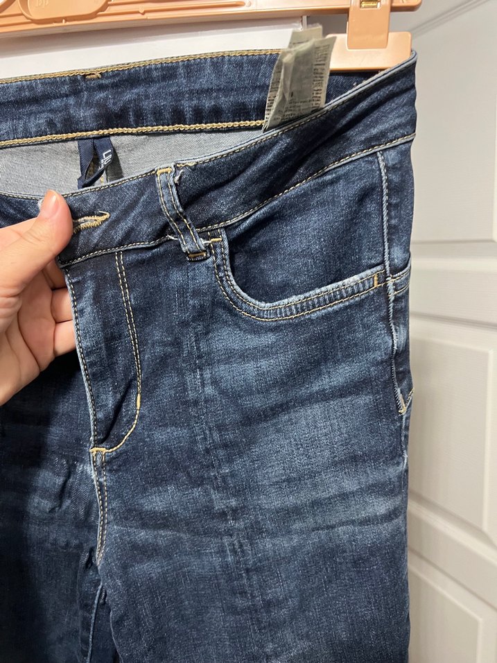 Kadın Lacivert Kemerli Dar Kesim Midi Kot Pantolon - Görsel 5