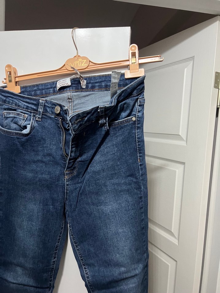 Kadın Mavi Denim Kemerli Sıkı Kesim Jean - Görsel 2