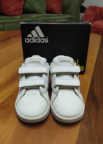 Adidas Spor Ayakkabısı 