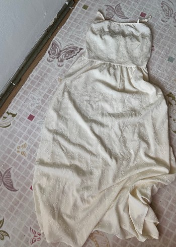 Tereyağ sarısı uzun askılı elbise