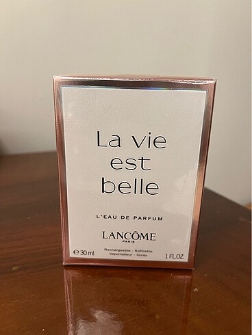Faturalı yeni açılmamış lancome la vie est belle parfüm