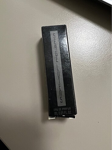 Serge lutens louwe parfüm
