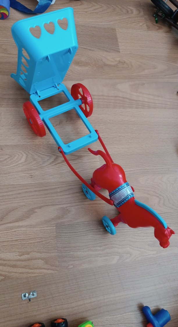 Kırmızı atlı Çekmeli Oyuncak - Görsel 3