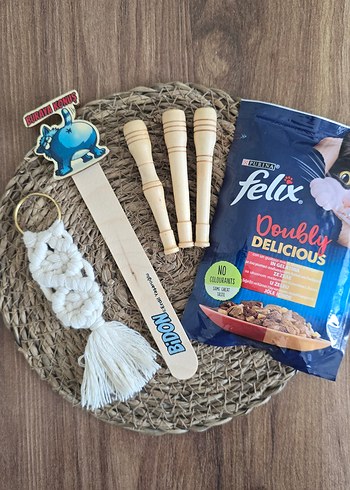 Felix Kedi Maması,Kitap ayracı, ahşap sipsi, makrome anahtarlık