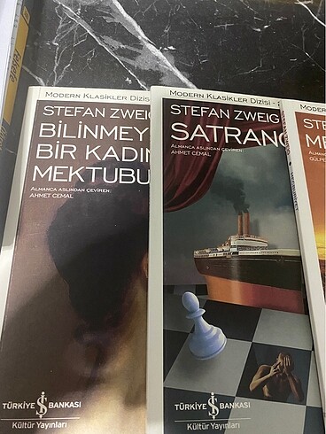  Beş tane kitap