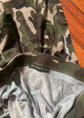 Kamuflaj Desenli Y2k Yırtmaçlı Etek - Görsel 2