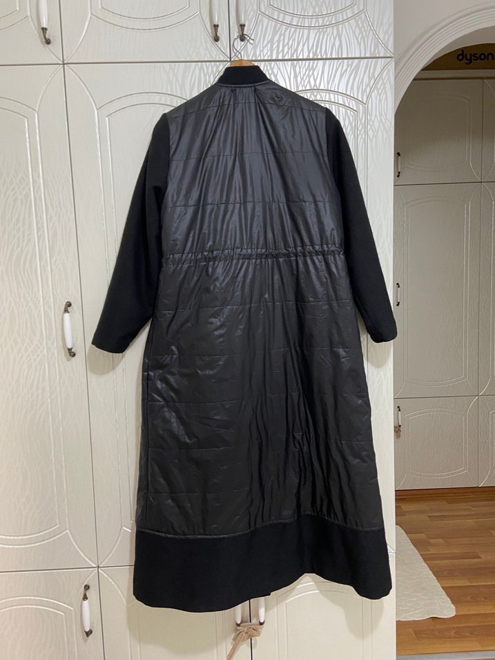 Düğmeli Siyah Uzun Kadın Palto - Görsel 3