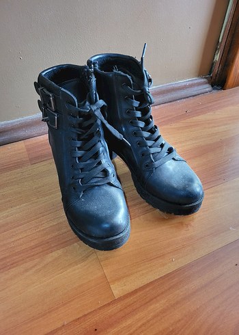 Siyah Deri Platform Topuklu Gotik Kadın Botları - Görsel 2