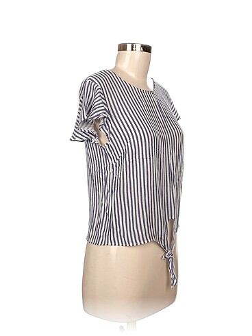 LC Waikiki LC Waikiki T-shirt %70 İndirimli.