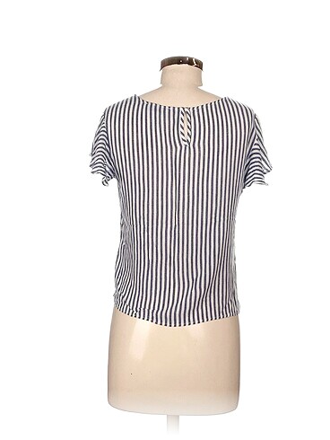 xs Beden LC Waikiki T-shirt %70 İndirimli.