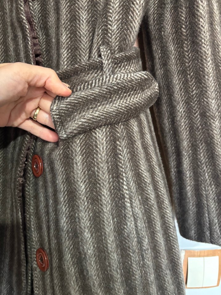 Çizgili Vintage Tarzda Kaşe Kaban — görsel 11/12
