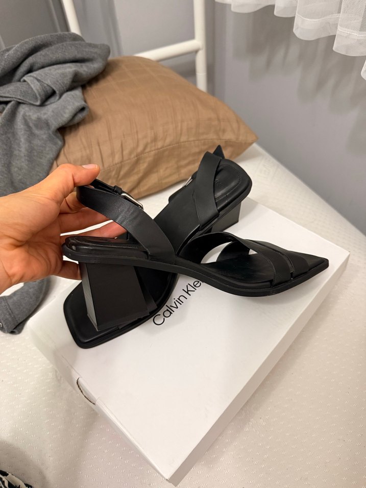 Siyah Minimalist Tokalı Stiletto Kadın Sandalet - Görsel 2