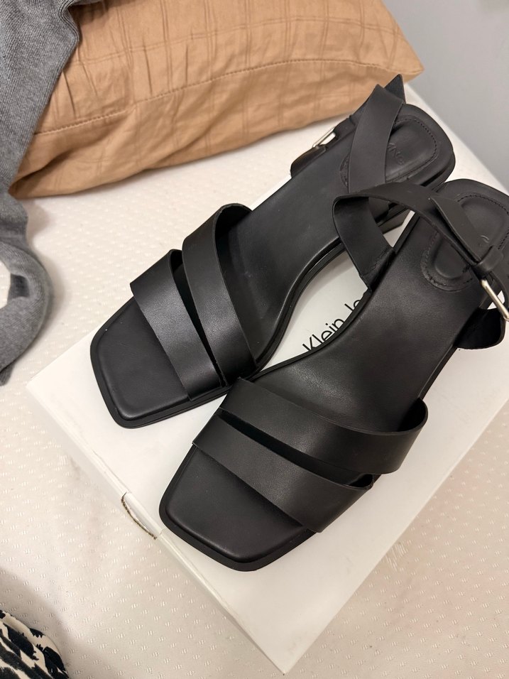 Siyah Minimalist Tokalı Stiletto Kadın Sandalet - Görsel 3