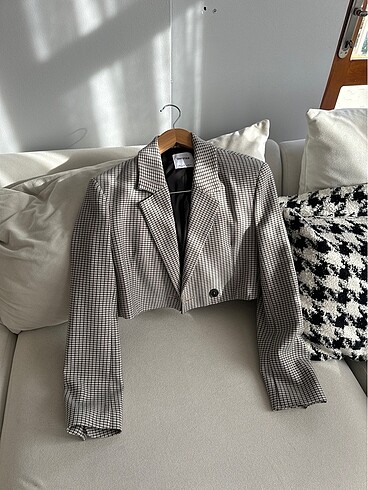Bershka Crop Blazer