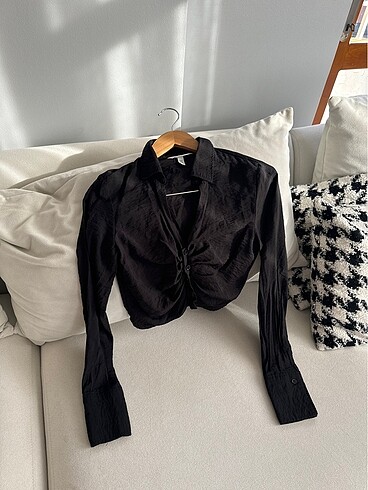 H&M crop gömlek