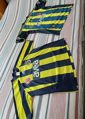 Fenerbahçe Forması iki adet 