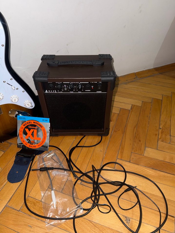 Jay Turser JY-300M-TSB elektro gitar ve Angel ANG-10-BK amfi - Görsel 5