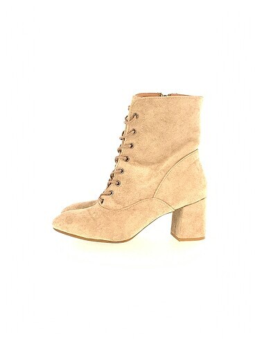 PreLoved Bot %70 İndirimli.