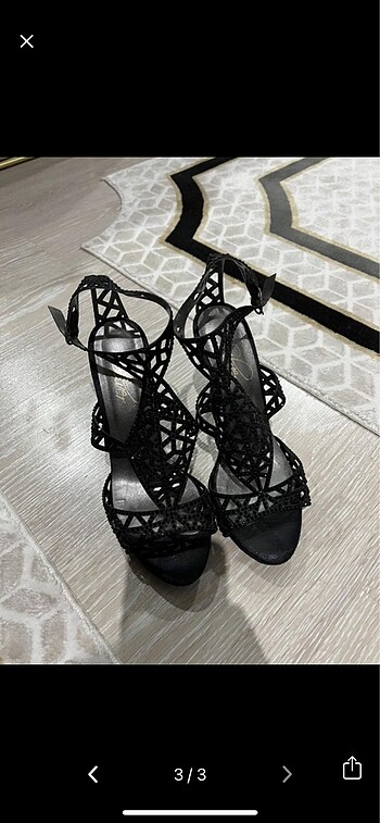 Siyah Stiletto