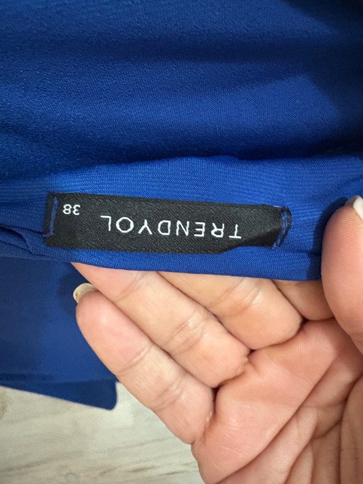 Dik Yaka Drapeli Lacivert saks Uzun Kollu vatkalı Bluz - Görsel 2